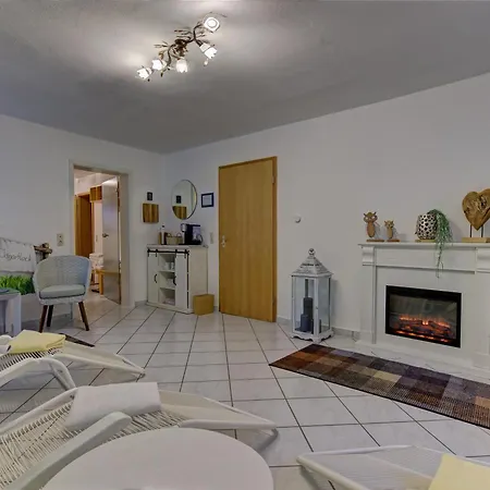 Apartment In Mit Terrasse Und Garten *